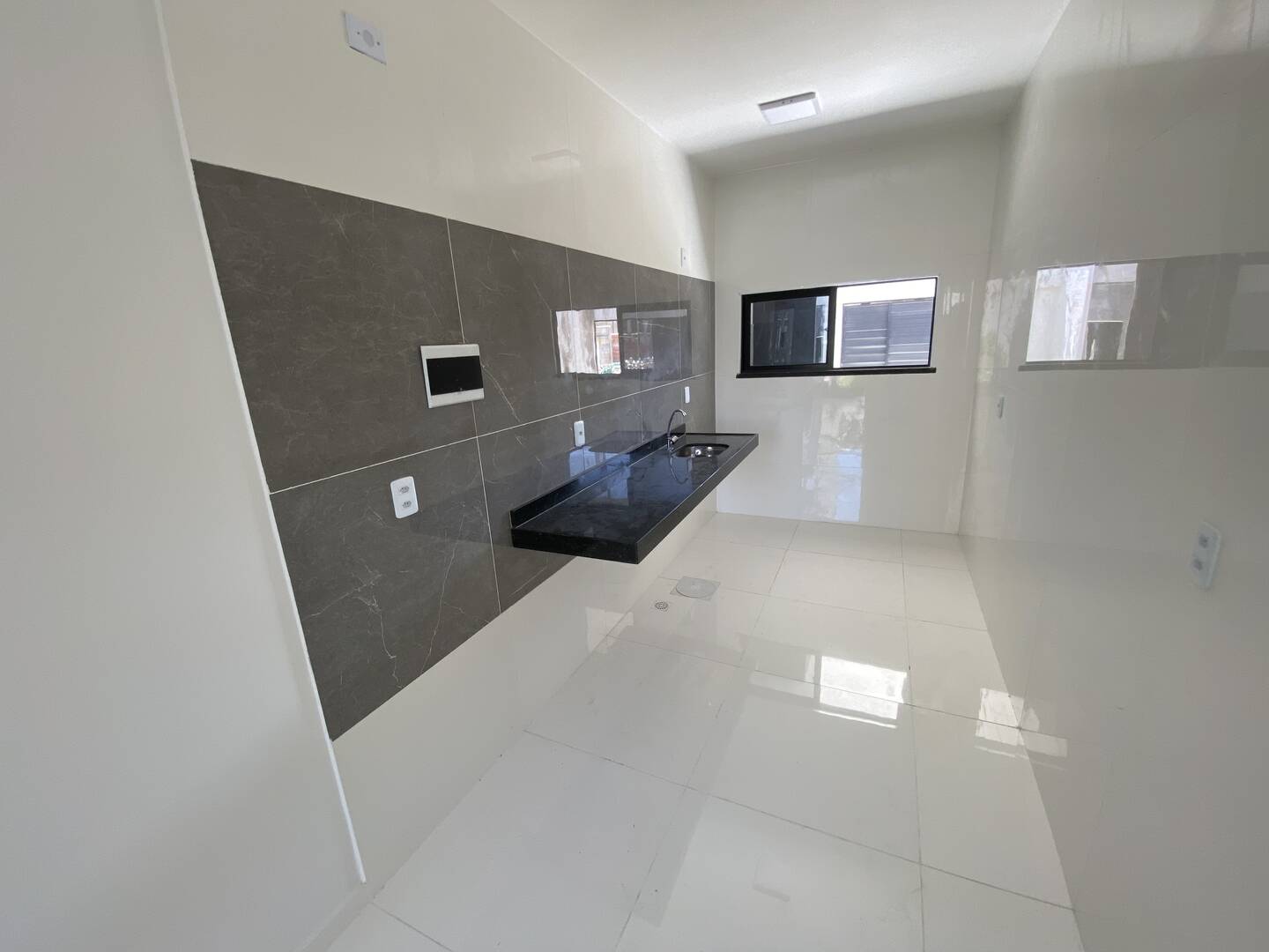 Casa à venda com 3 quartos, 100m² - Foto 9